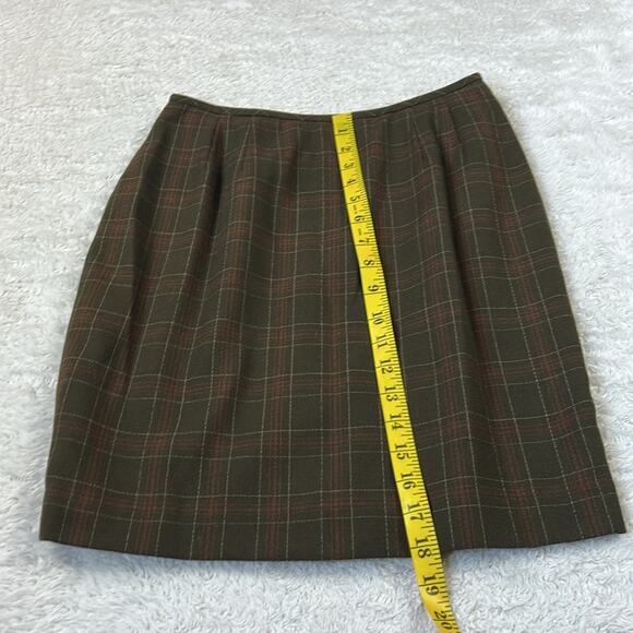 Y2K Kasper A.S.L. Petite two piece Green check and velvet collar skirt suit, 4P - Picture 7 of 12